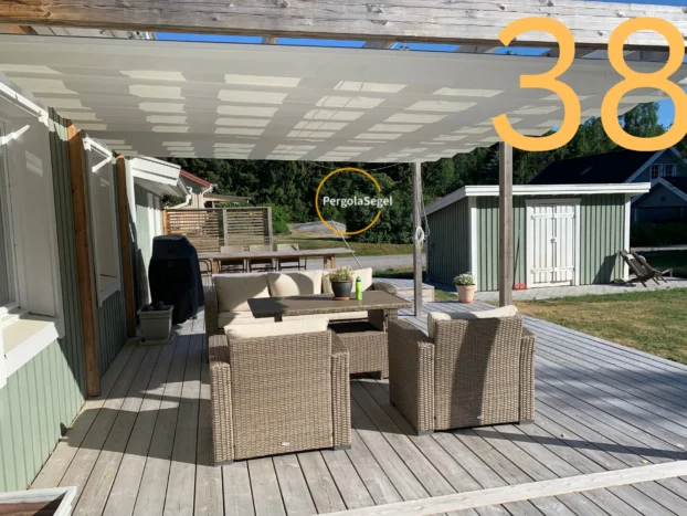 Pergolamarkis vid uteplats i Nacka – Projekt nr 38